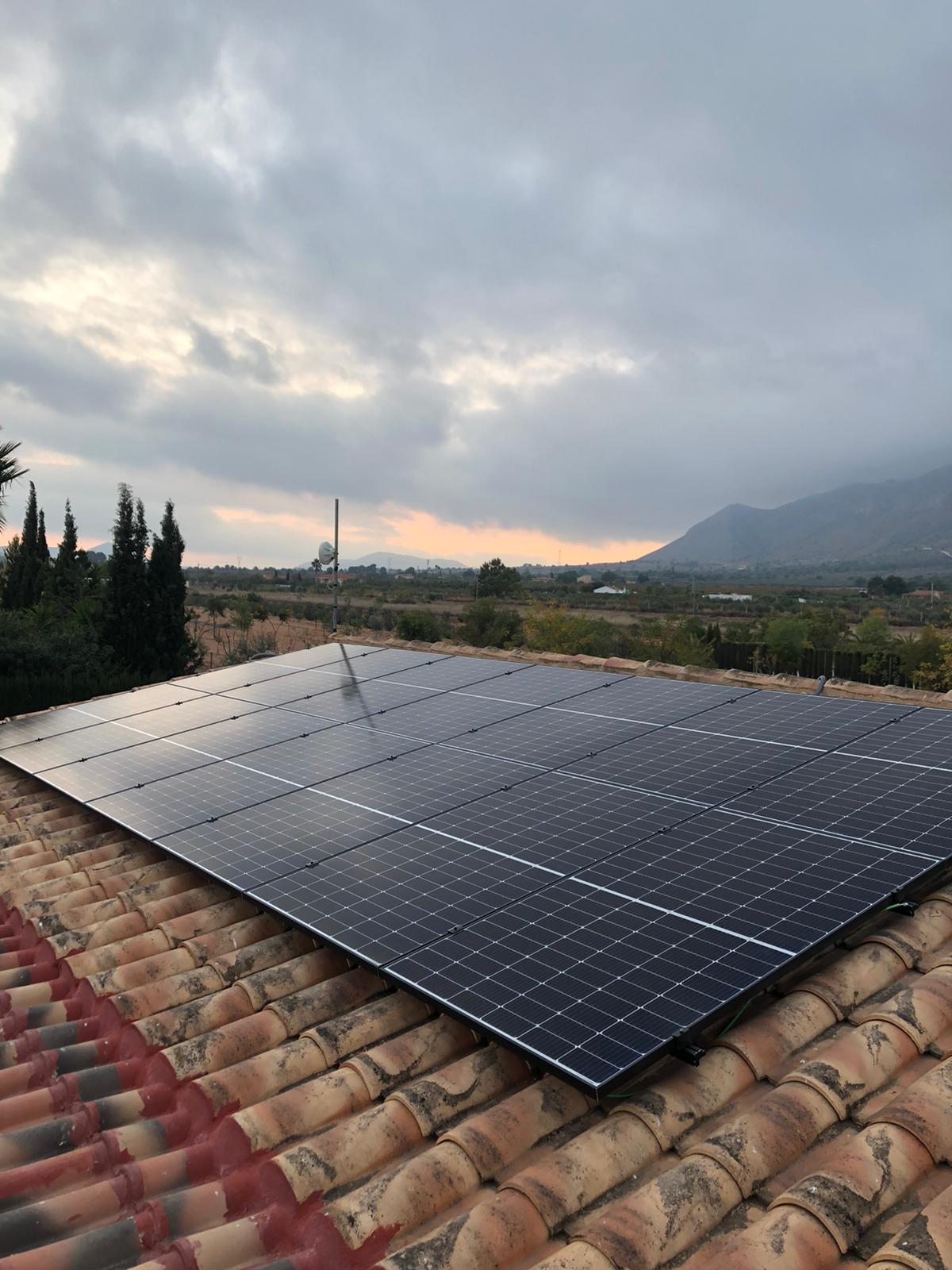 14X 370 wp Paneles Solares, Hondon de las Nieves, Alicante