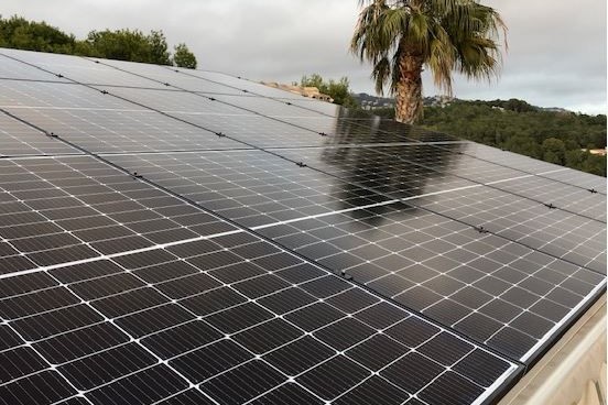 15X 370 wp Paneles Solares, Benisa, Alicante (Sistema híbrido)