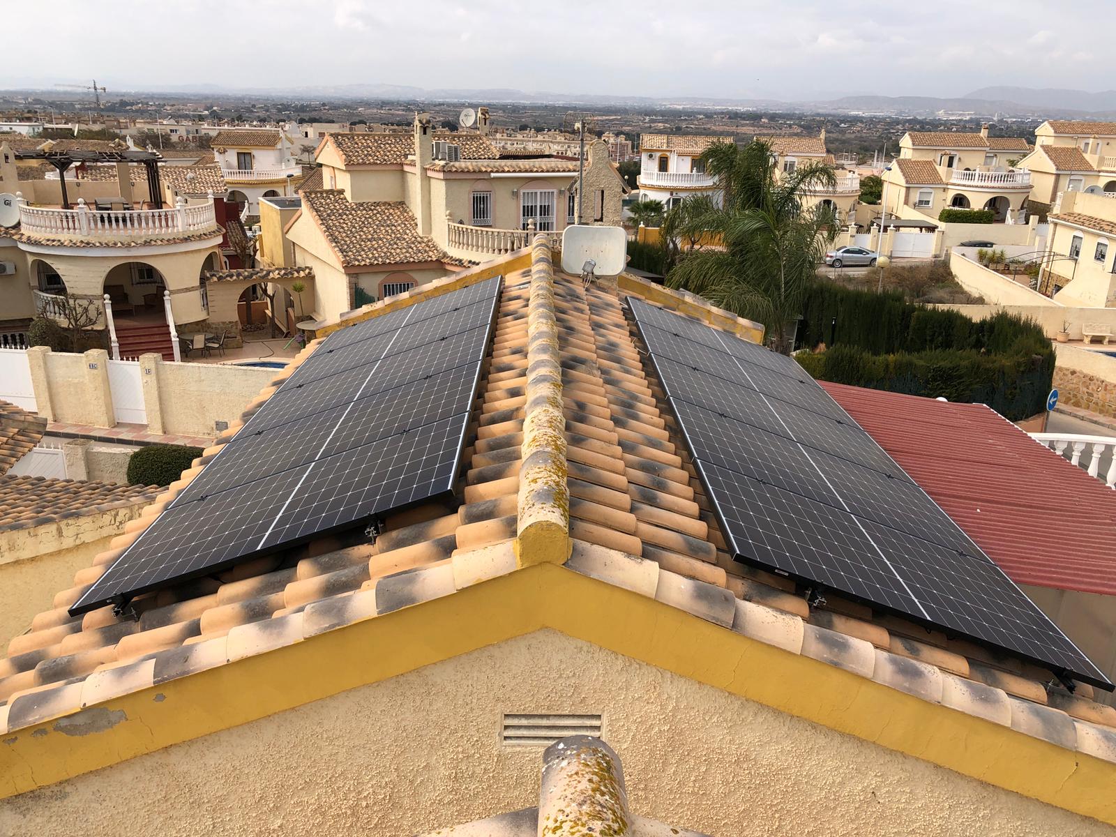 10X 370 wp Paneles Solares, Santa Pola, Alicante (Sistema de red)