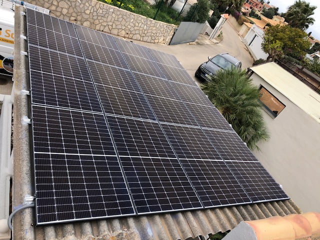 12X 370 wp Paneles Solares, Denia, Alicante (Sistema de red)