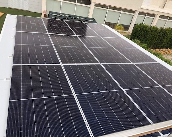 12X 465 wp Zonnepanelen, La Nucia, Alicante (Hybride systeem)