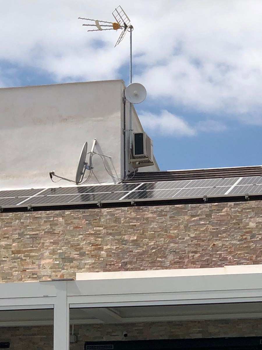 14X 380 wp zonnepanelen, Polop, Alicante (gridsysteem)