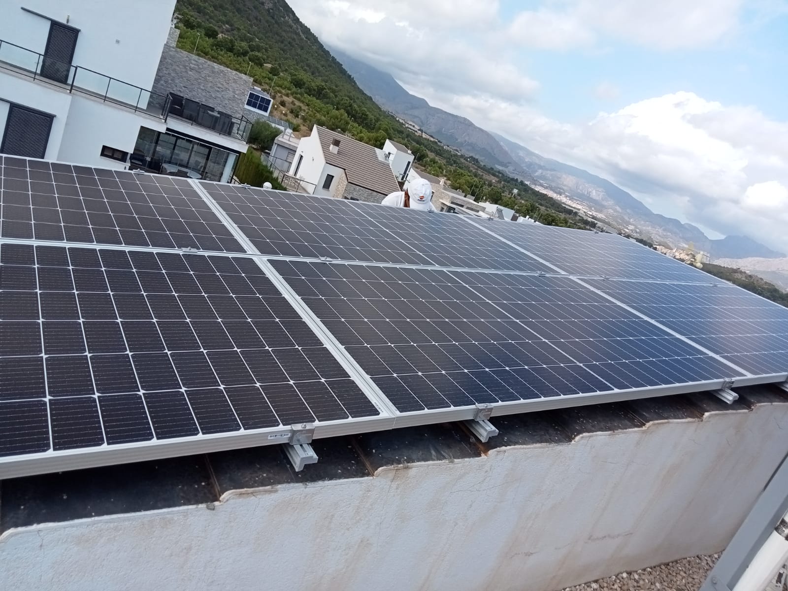 6X 380 wp Paneles Solares, Polop, Alicante (Sistema de red)