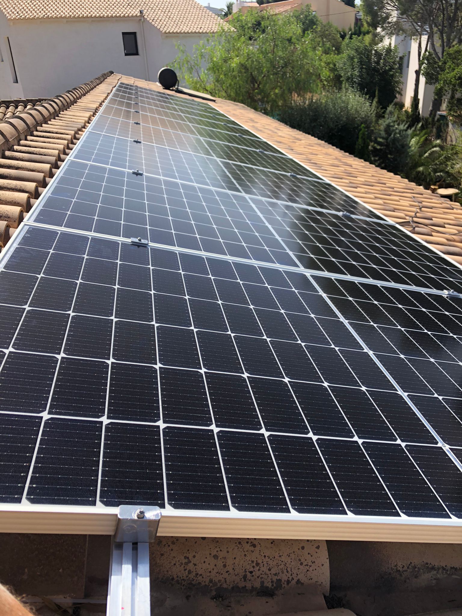 10X 380 wp Paneles Solares, Calpe, Alicante (Sistema híbrido)