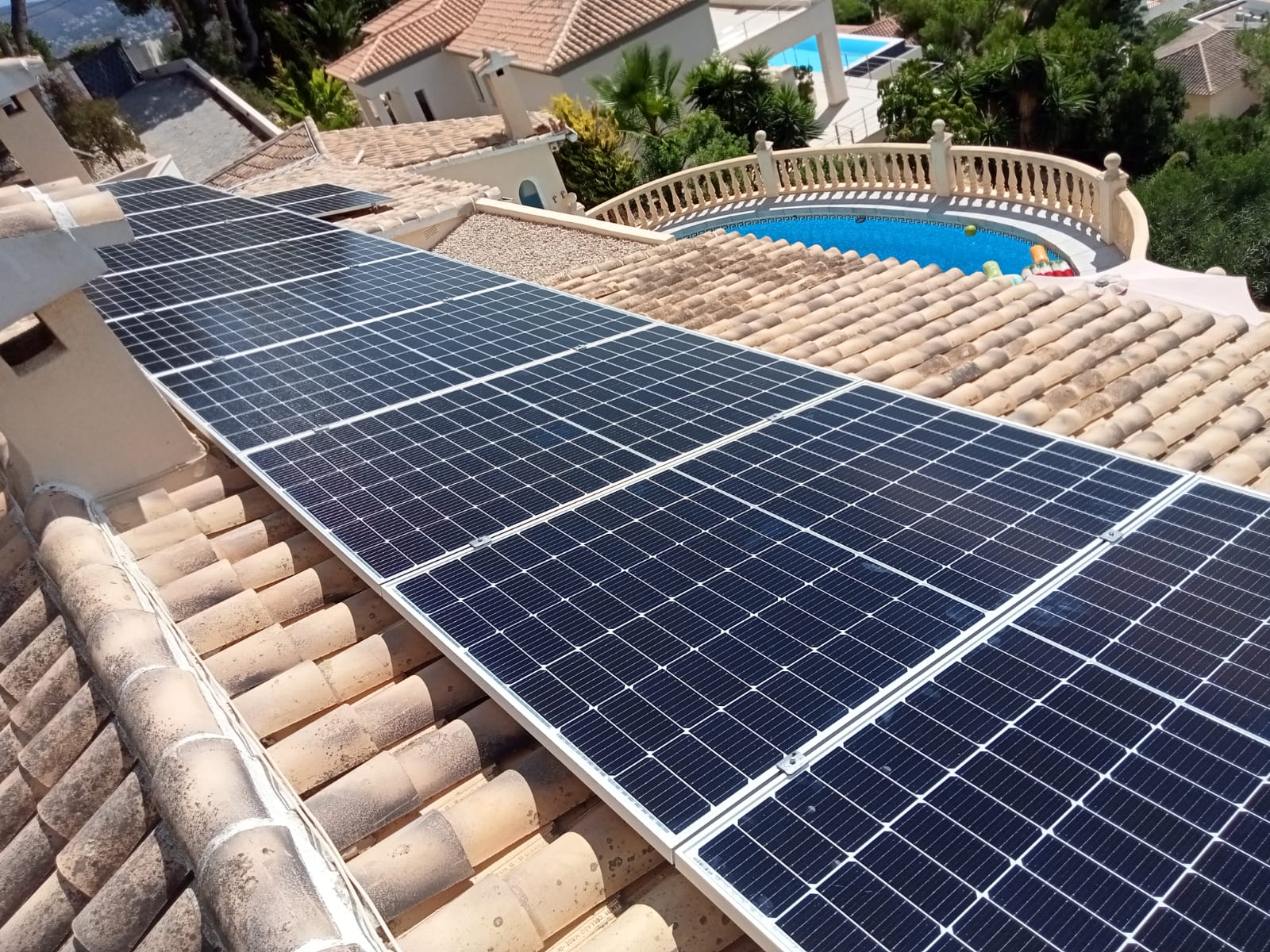 12X 380 wp Solar Panels, Teulada, Alicante (Hybrid system)