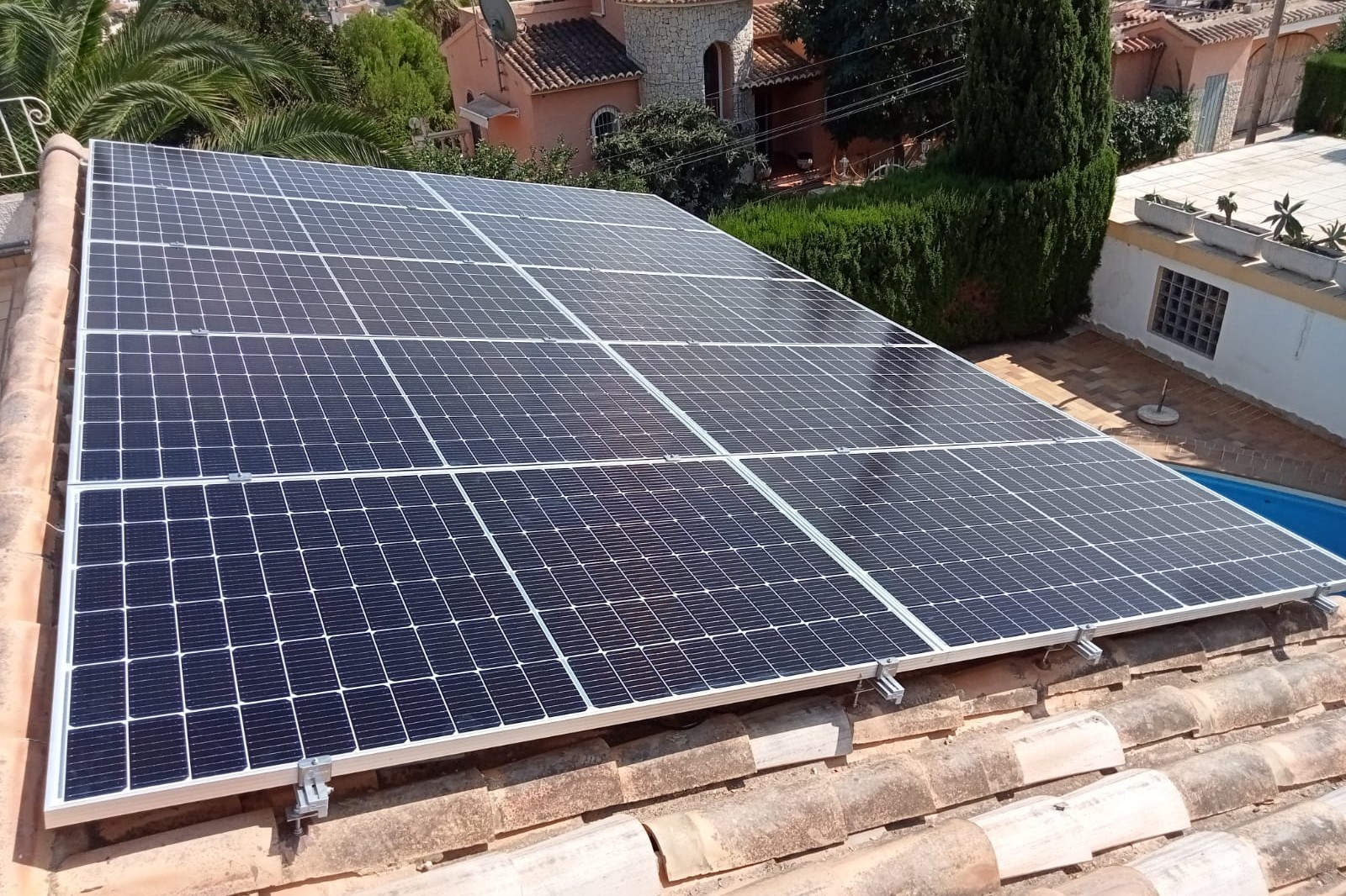 10X 380 wp Zonnepanelen, Benissa, Alicante (Hybride systeem)