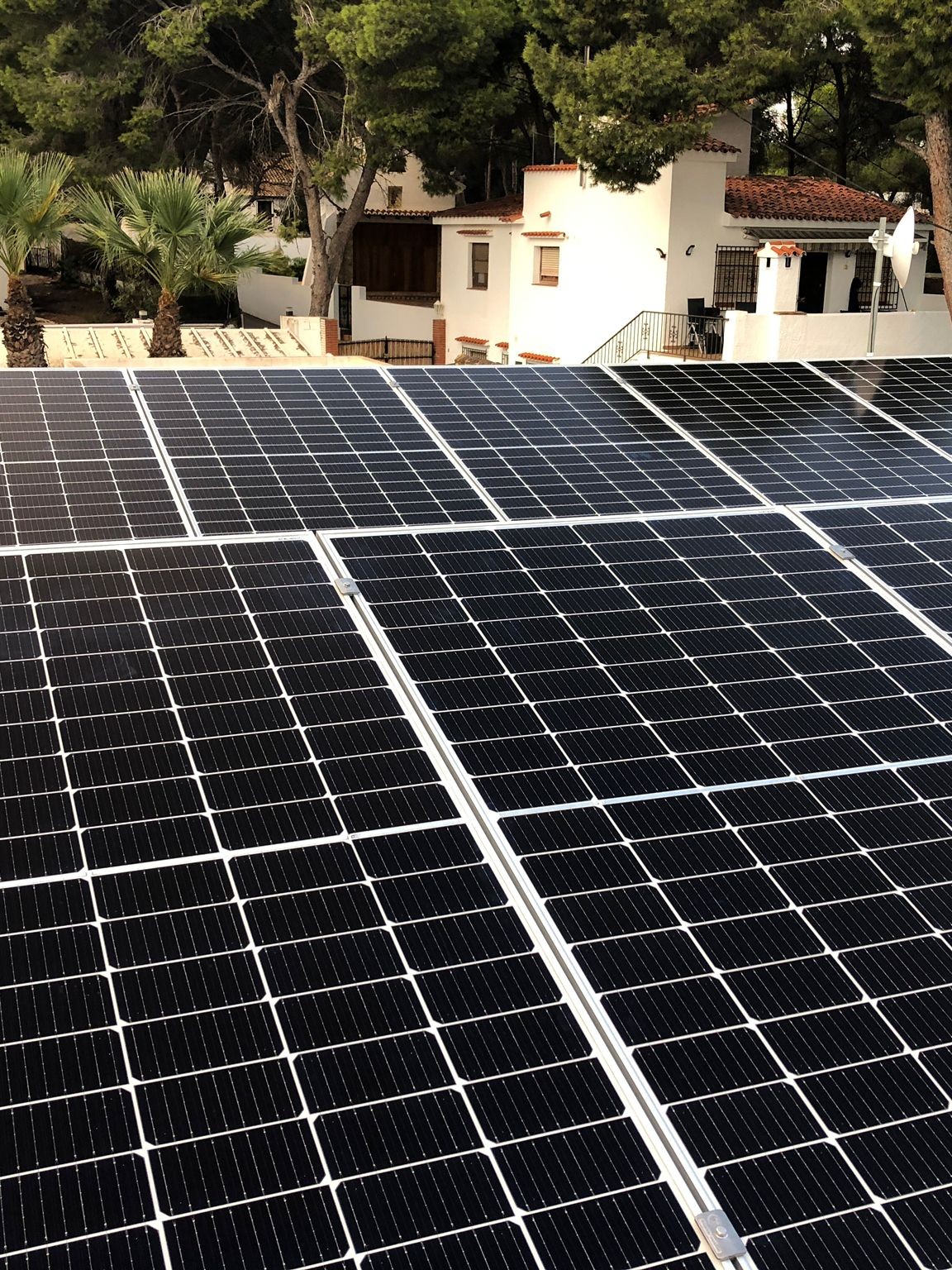 10X 380 wp Zonnepanelen, Teulada, Alicante (Hybride systeem)