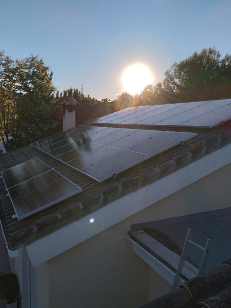 16X 455 wp Paneles Solares, Alberic, Alicante (Sistema híbrido)