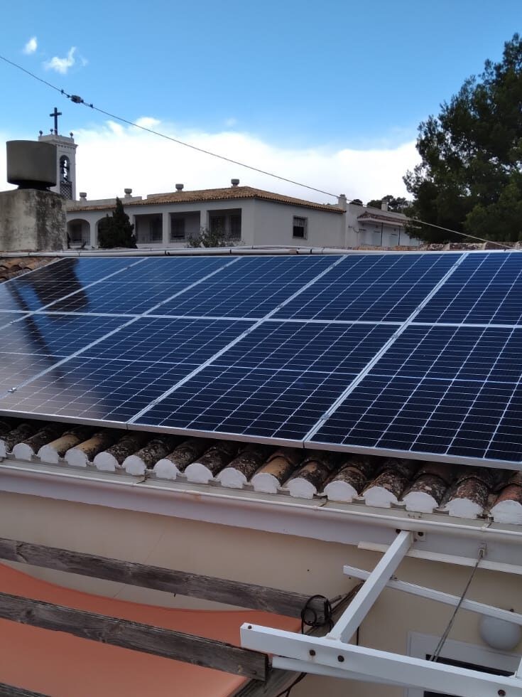 10X 380 wp Paneles Solares, Altea, Alicante (Sistema híbrido)