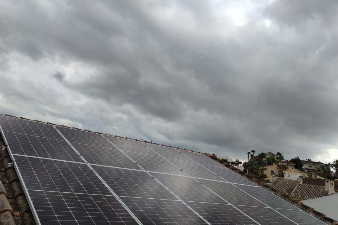 10X 455 wp Paneles Solares, Rojales, Alicante (Sistema híbrido)