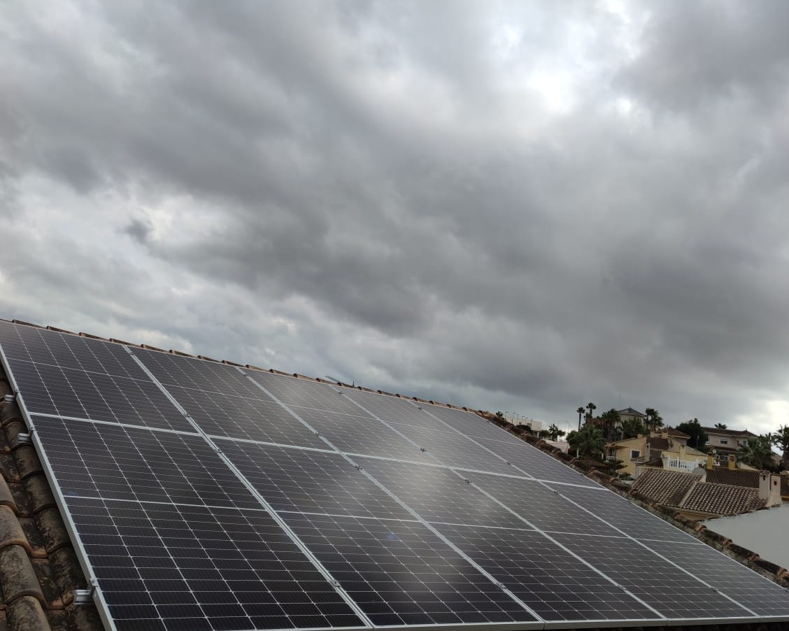 10X 455 wp Paneles Solares, Rojales, Alicante (Sistema híbrido)