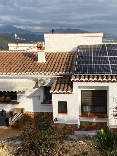 8X 380 wp Paneles Solares, Ador, Alicante (Sistema híbrido)