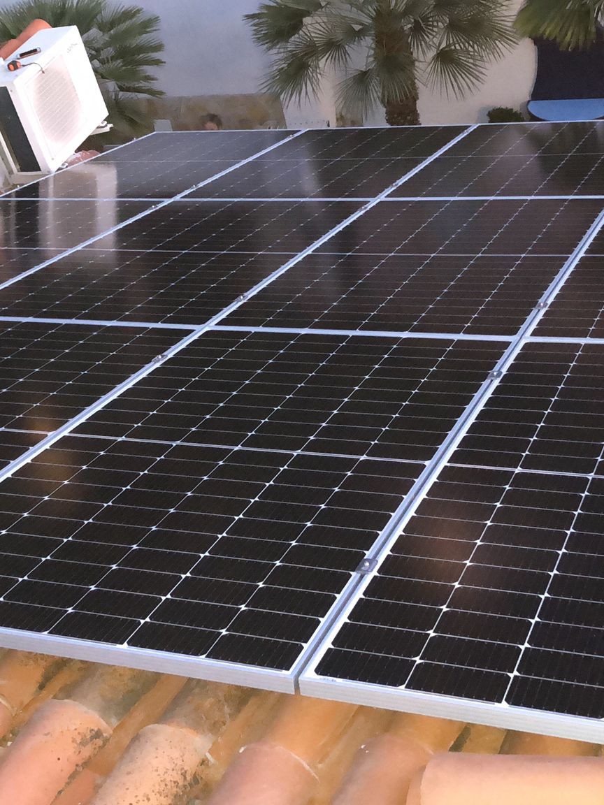 12X 380 wp Paneles Solares, Denia, Alicante (Sistema híbrido)