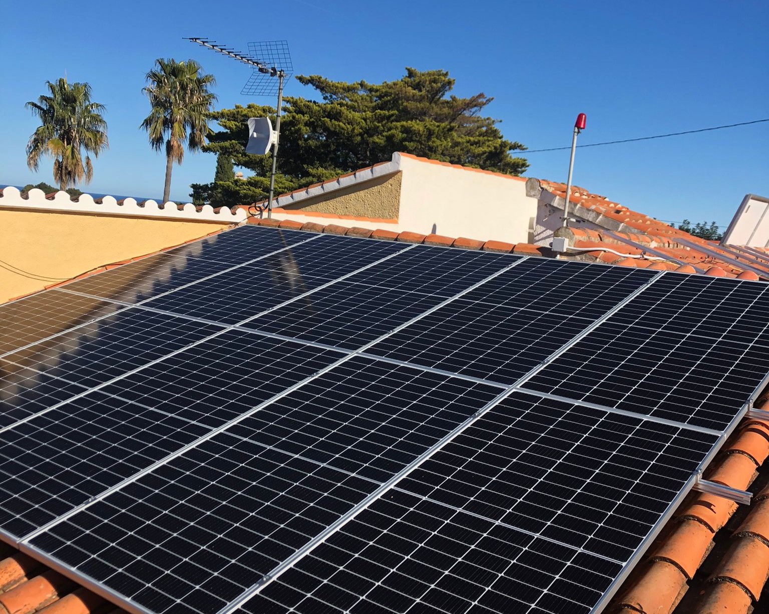16X 455 wp Solar Panels, Denia, Alicante (Hybrid system)