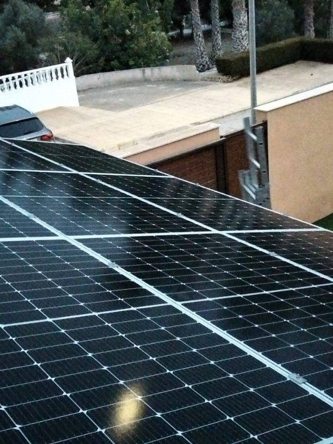15X 385 wp Paneles Solares, San Miguel de Salinas, Alicante (Sistema híbrido)