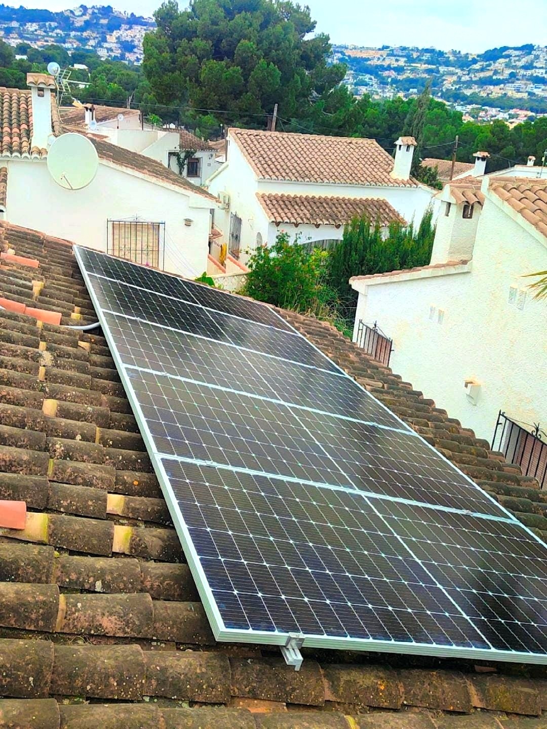 11X 455 wp Paneles Solares, Teulada, Alicante (Sistema híbrido)