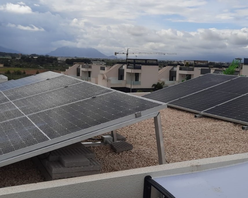 8X 455 wp Solar Panels, Benijofar, Alicante (Hybrid system)