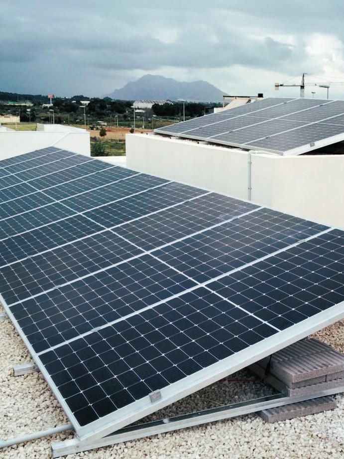 14X 460 wp Zonnepanelen, Benijofar, Alicante (hybride systeem)