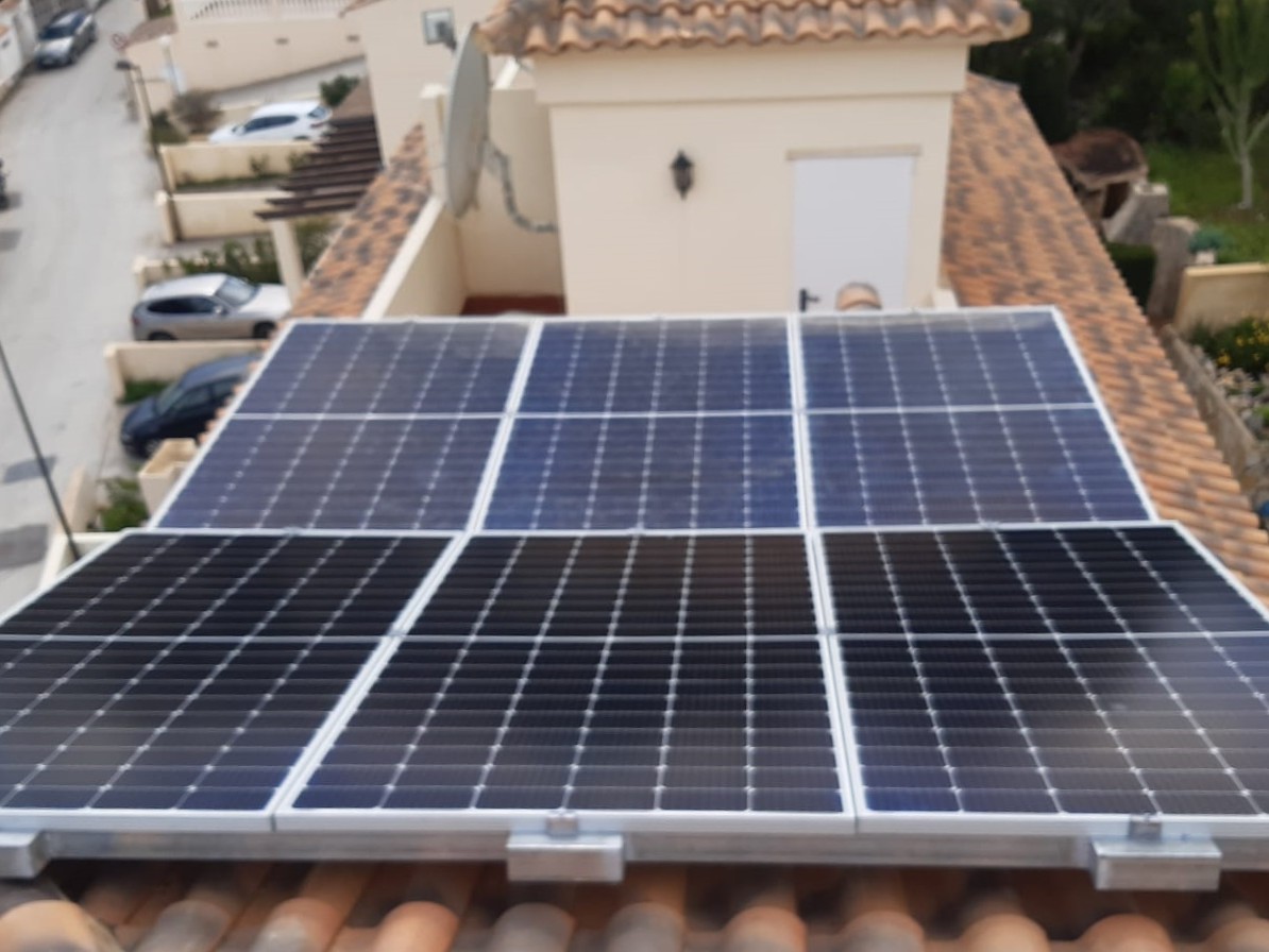 9X 385 wp Solar Panels, Calpe, Alicante (Hybrid system)