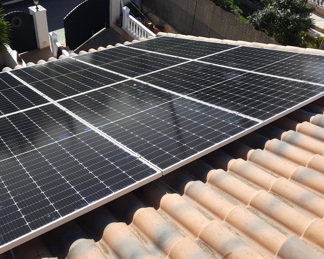 8X 460 wp Zonnepanelen, Pilar de la Horadada, Alicante (hybride systeem)