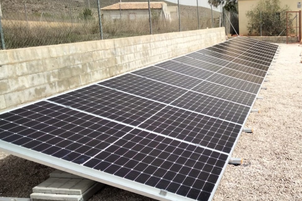 14X 455 wp Paneles Solares , Hondón de los Frailes, Alicante (Sistema híbrido)