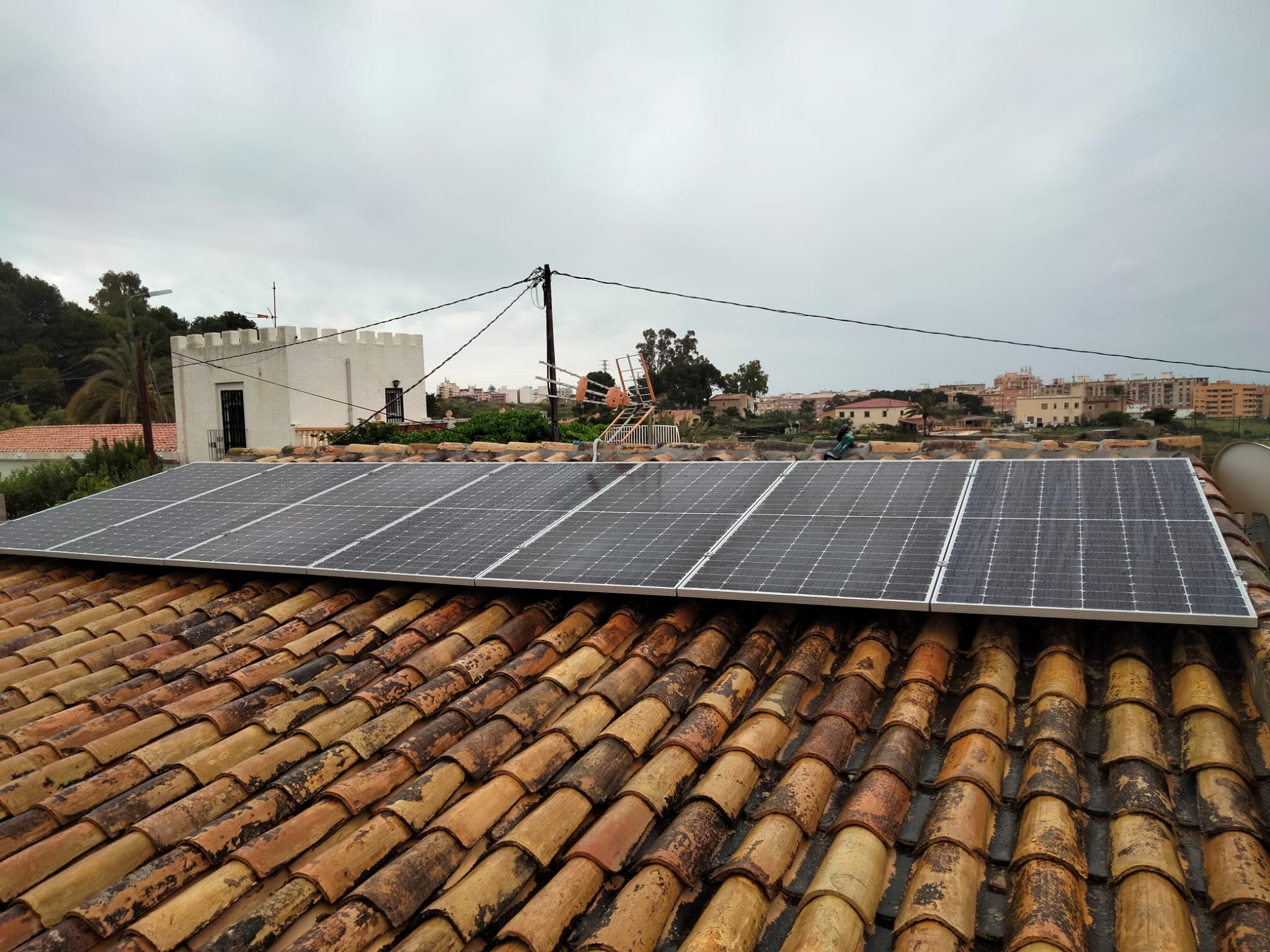 15X 455 wp Solar Panels, Benijofar, Alicante (Hybrid system)