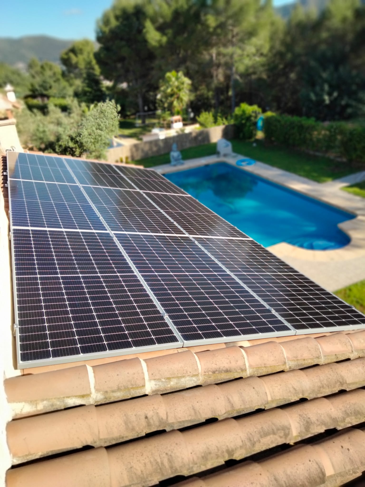 9X 460 wp Paneles Solares, Ador, Alicante (Sistema híbrido)