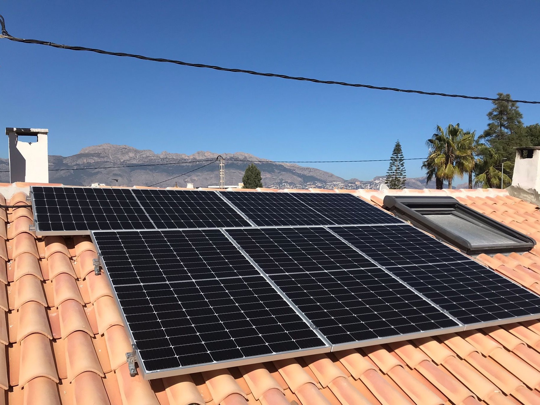Paneles Solares 5X 380 wp, Alfas del Pi, Alicante (Sistema híbrido)