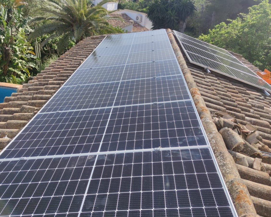 12X 460 wp Solar Panels, Javea, Alicante (Hybrid system)