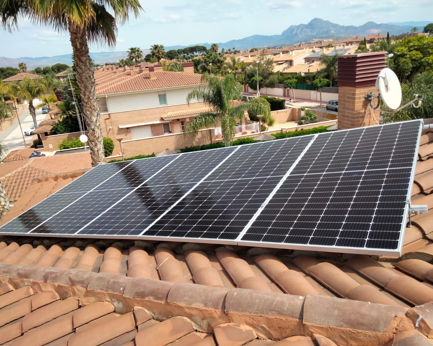 10X 460 wp Solar Panels, Mutxamel Alicante (Hybrid system)