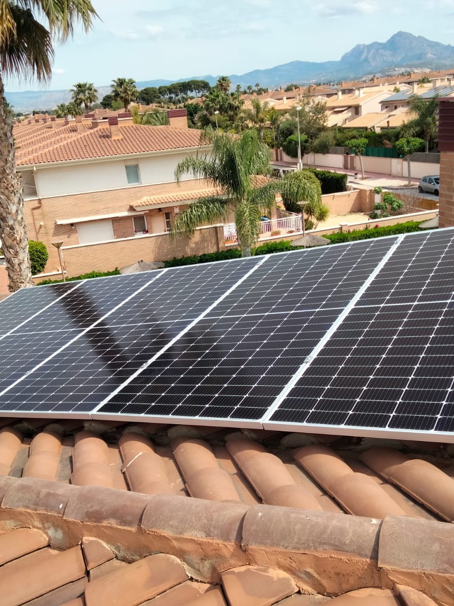 10X 460 wp Paneles Solares, Mutxamel Alicante (Sistema híbrido)