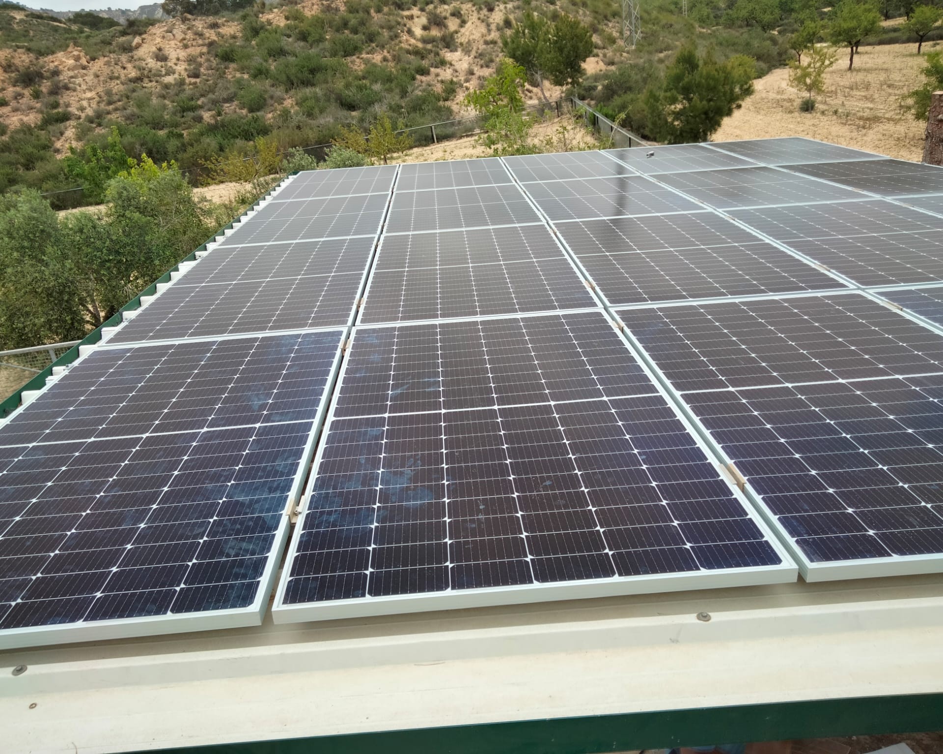 20x 385wp and 10x 460 wp Solar Panels, Torremendo, Alicante (Hybrid system)