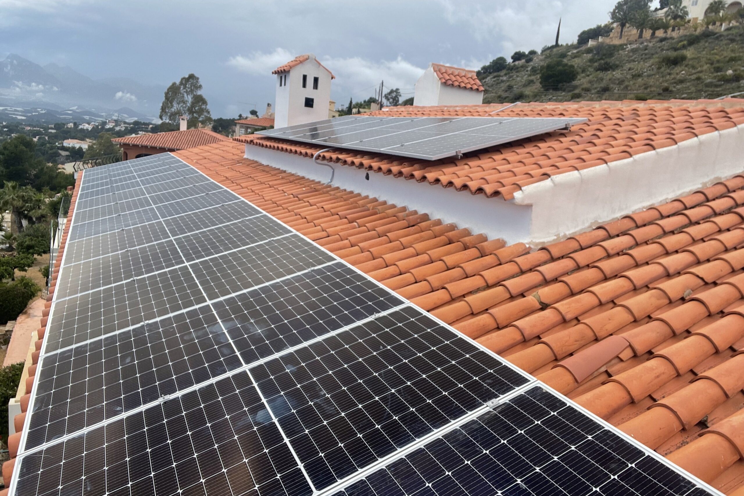 20x Paneles Solares 460 wp, Altea, Alicante (Sistema híbrido)
