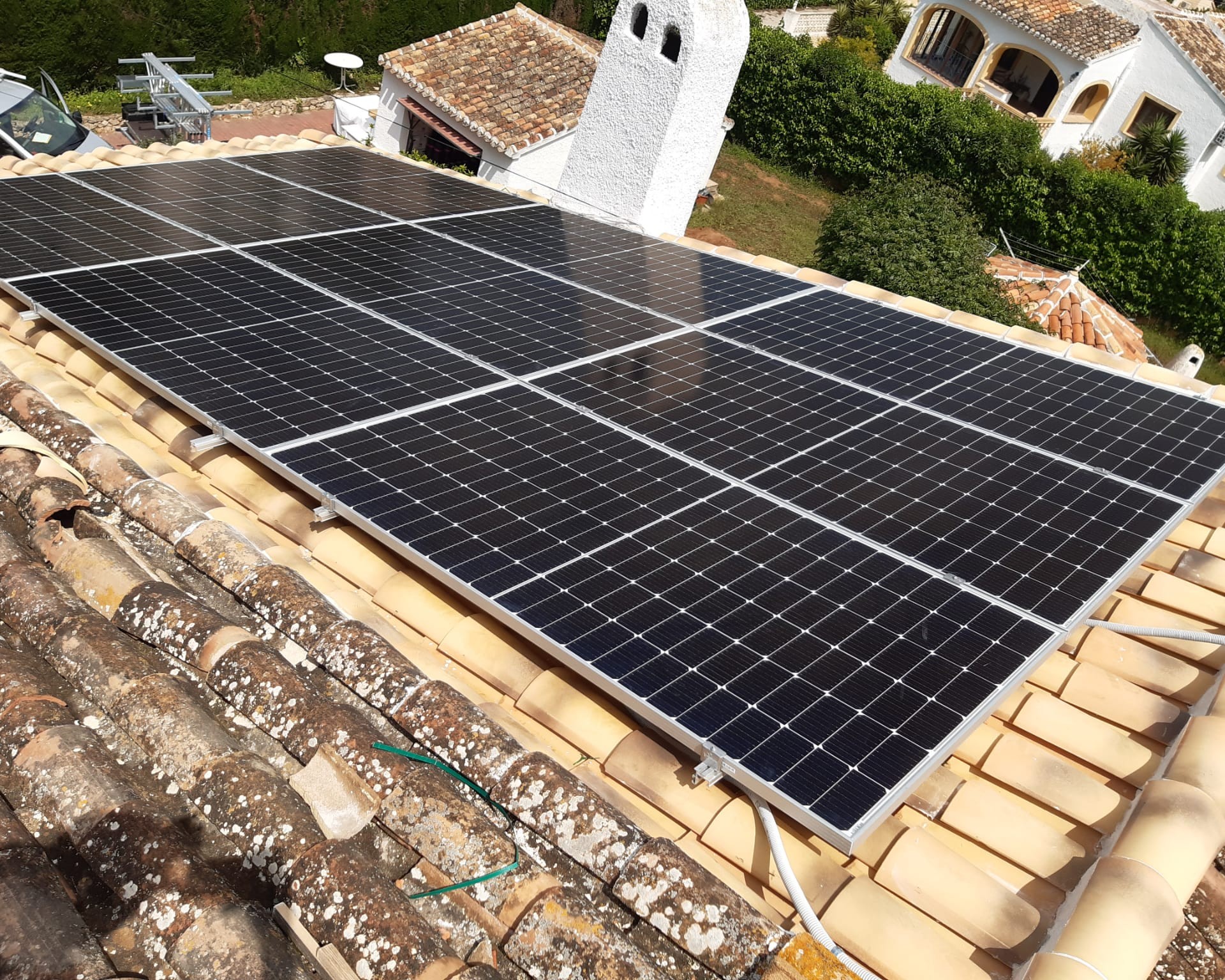 15X 455 wp Paneles Solares, Javea, Alicante (Sistema híbrido)