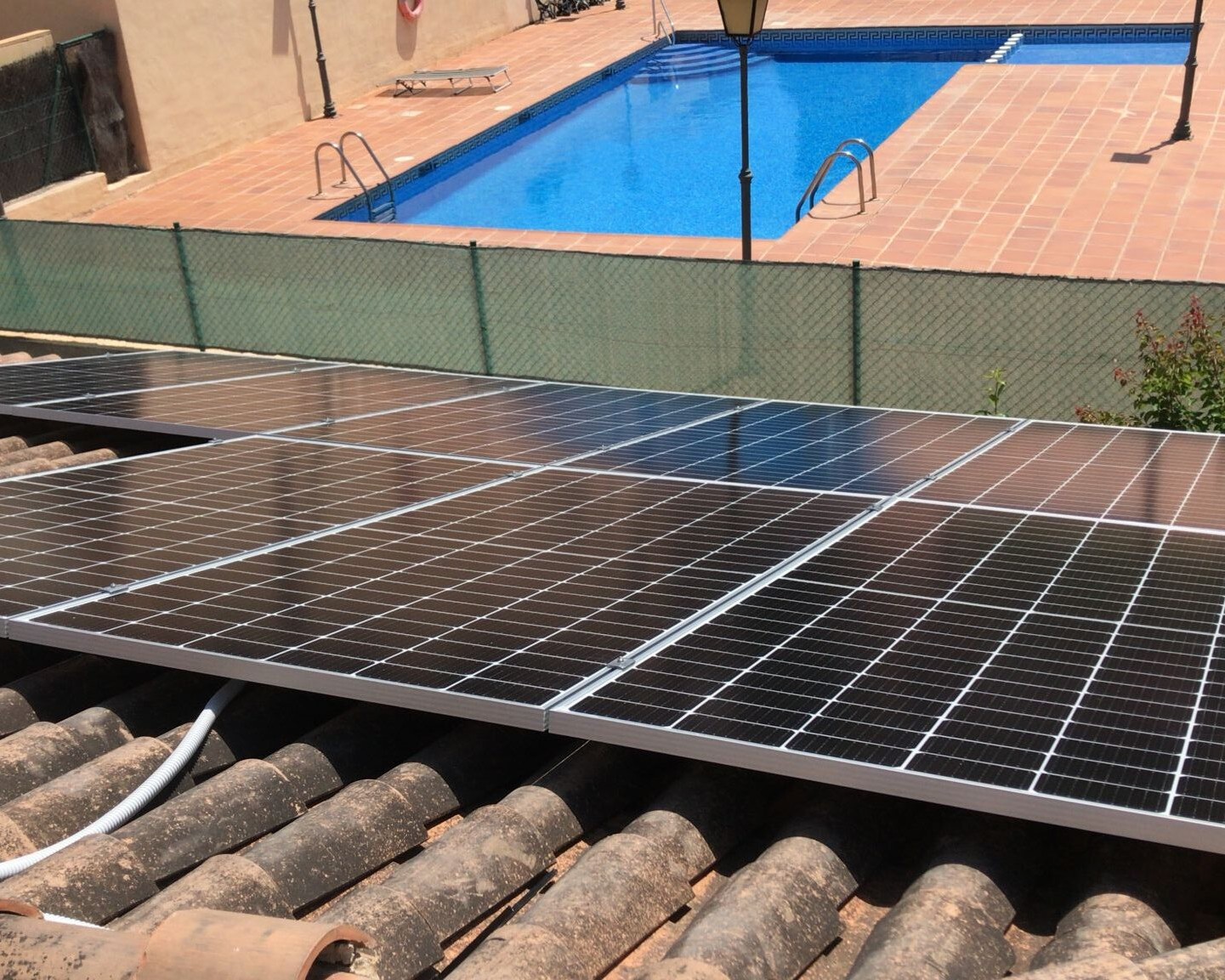 10X 455 wp Solar Panels, La Nucia, Alicante (Hybrid system)