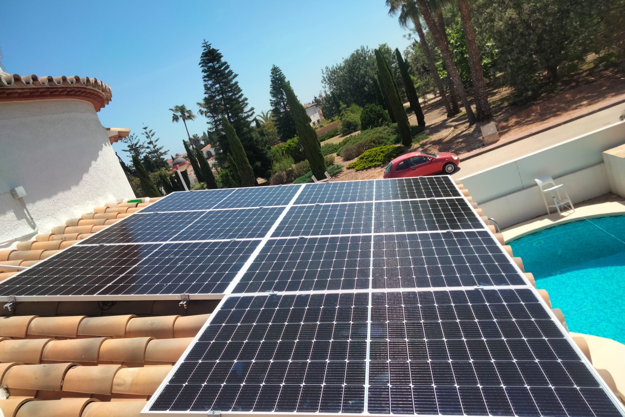 12X 380 wp Paneles Solares, Els Poblet, Alicante (Sistema híbrido)