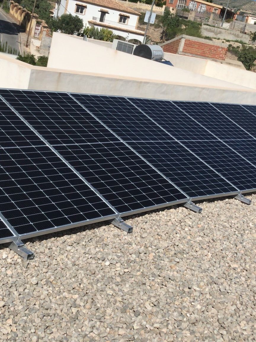 12X 455 wp Zonnepanelen, Busot, Alicante (hybride systeem)