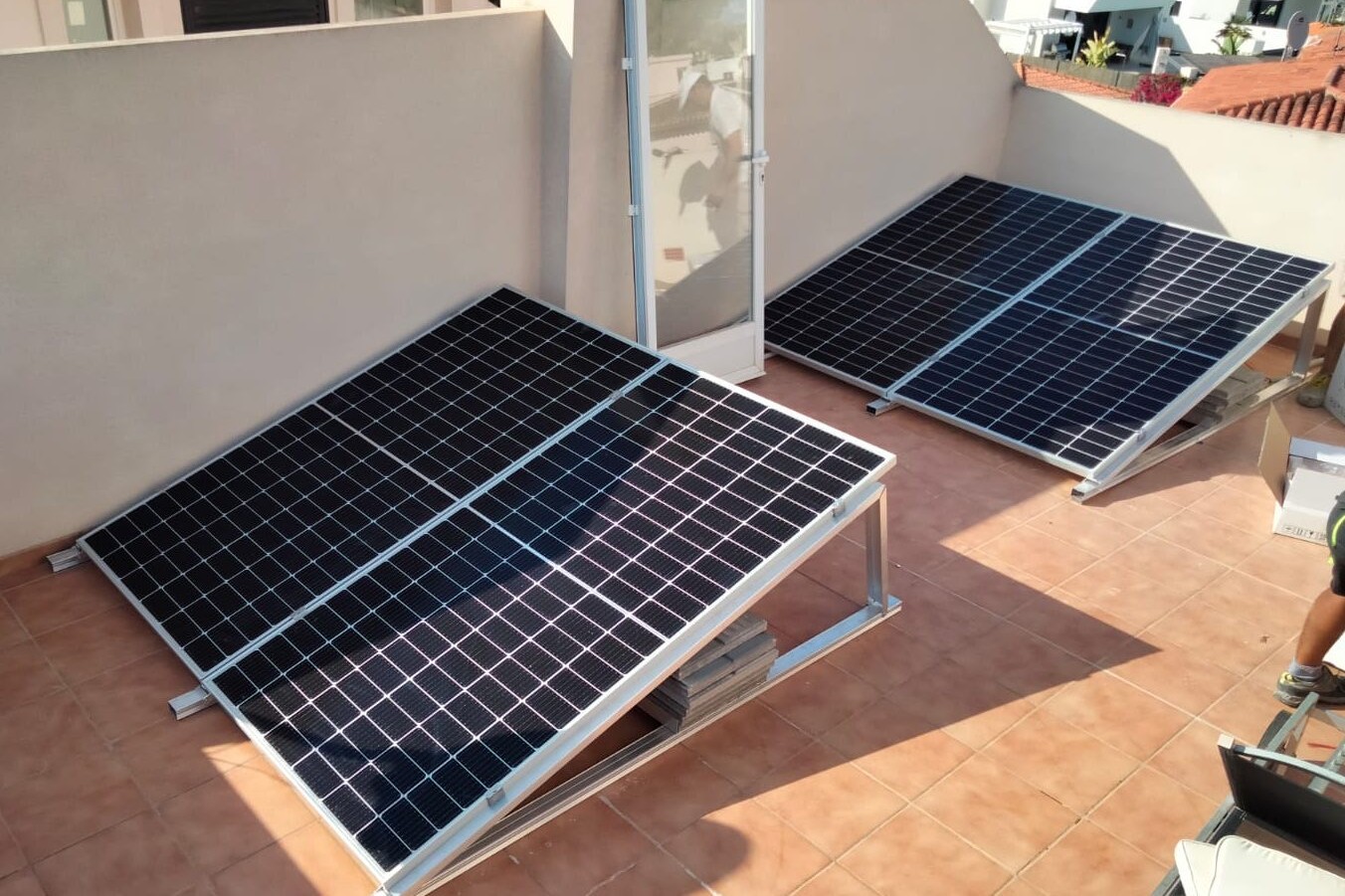 8X 460 wp Solar Panels, Alfaz del Pi, Alicante (Hybrid system)