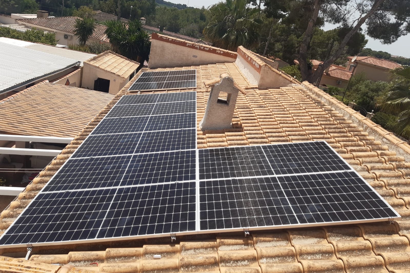 11X 460 wp Zonnepanelen, Pinar de Campoverde, Alicante (hybride systeem)