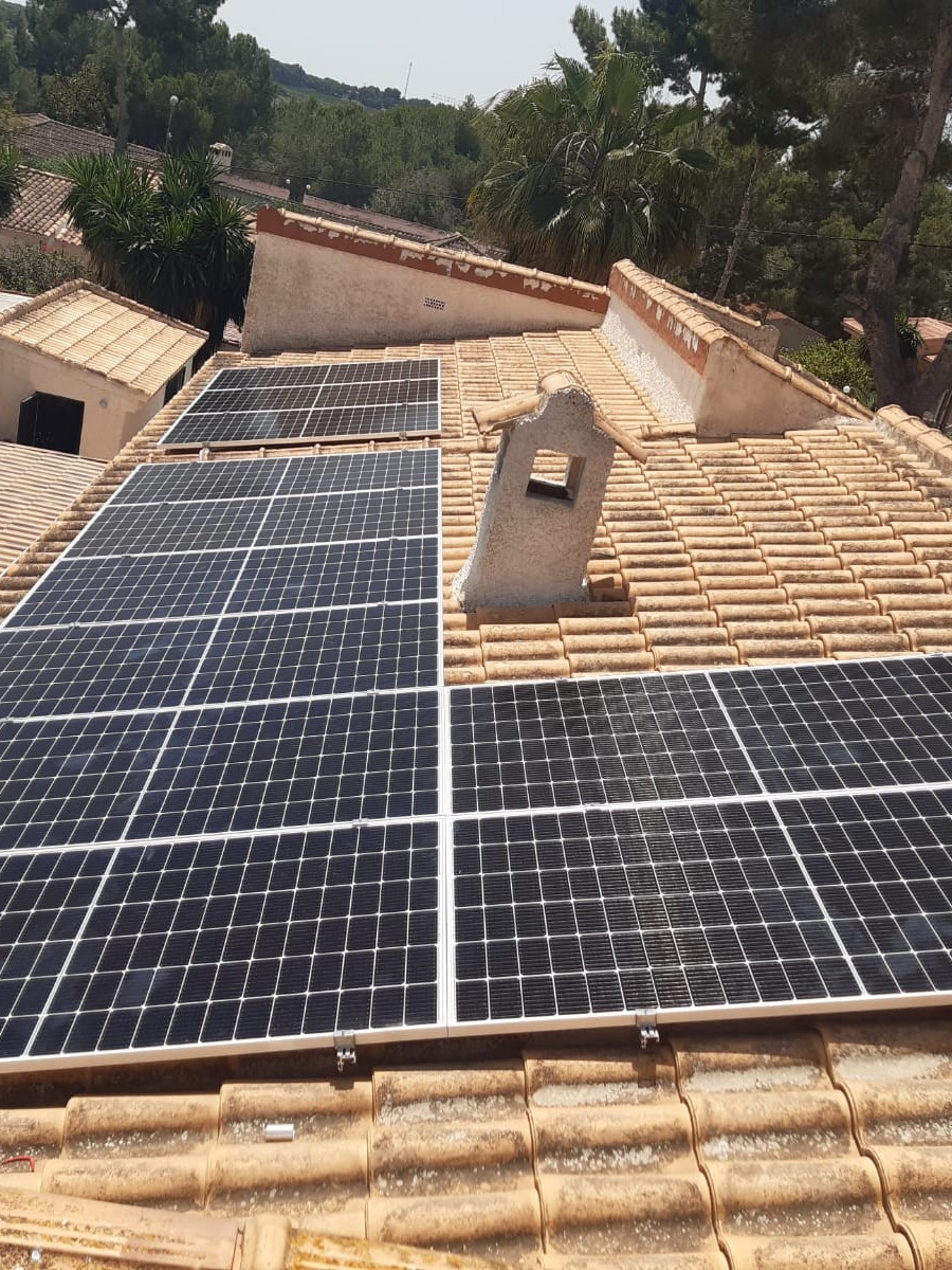 11X 460 wp Solar Panels, Pinar de Campoverde, Alicante (Hybrid system)
