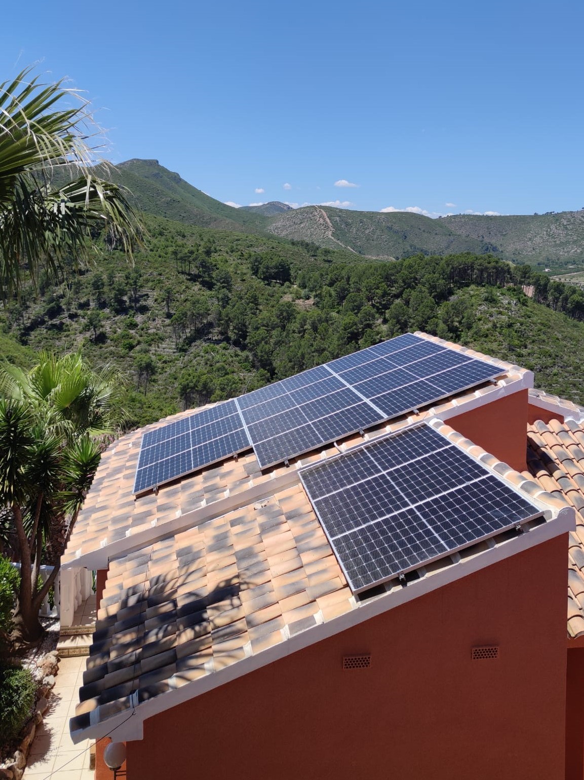 14X 385 wp Solar Panels, Ador, Valencia (Hybrid system)