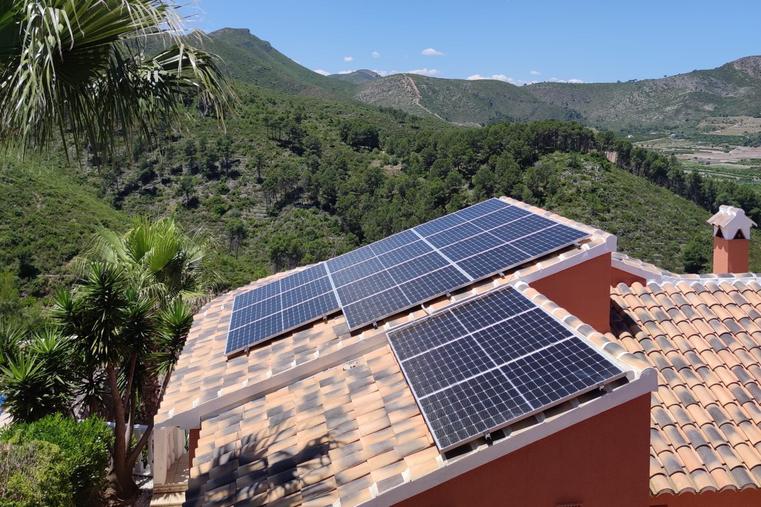14X 385 wp Solar Panels, Ador, Valencia (Hybrid system)
