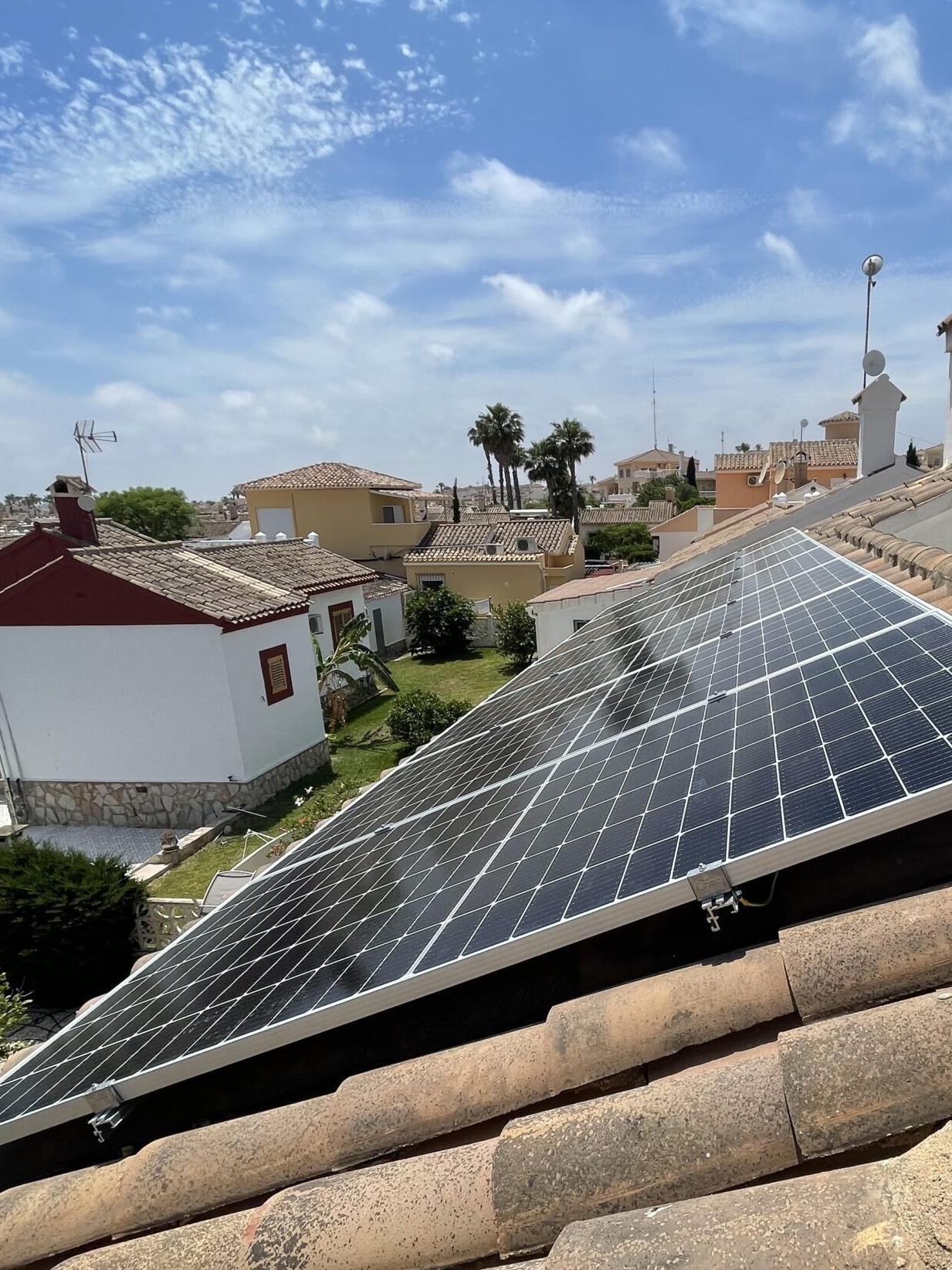 7X 380 wp Solar Panels, Orihuela, Alicante (Hybrid system)