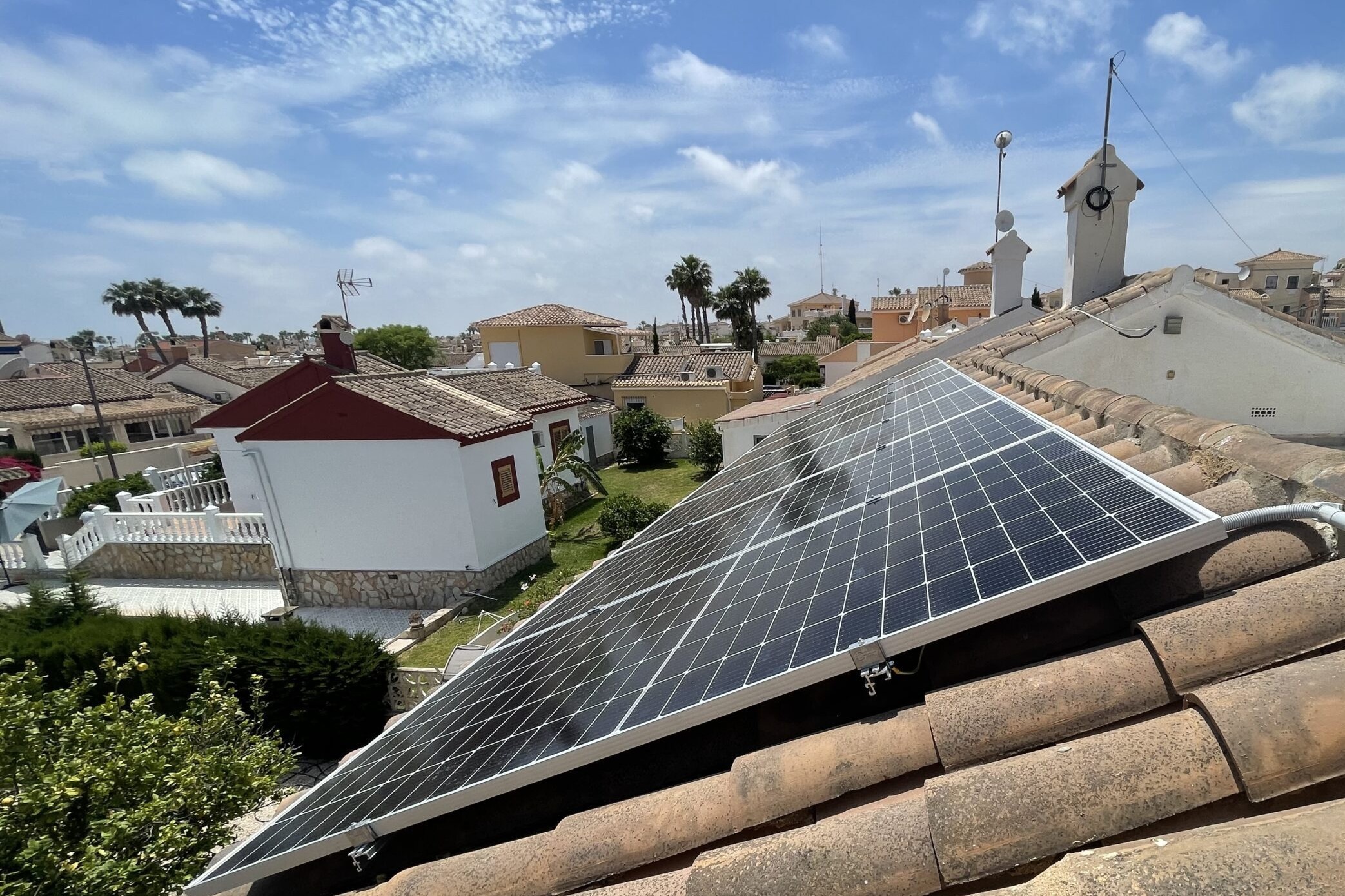 7X 380 wp Solar Panels, Orihuela, Alicante (Hybrid system)