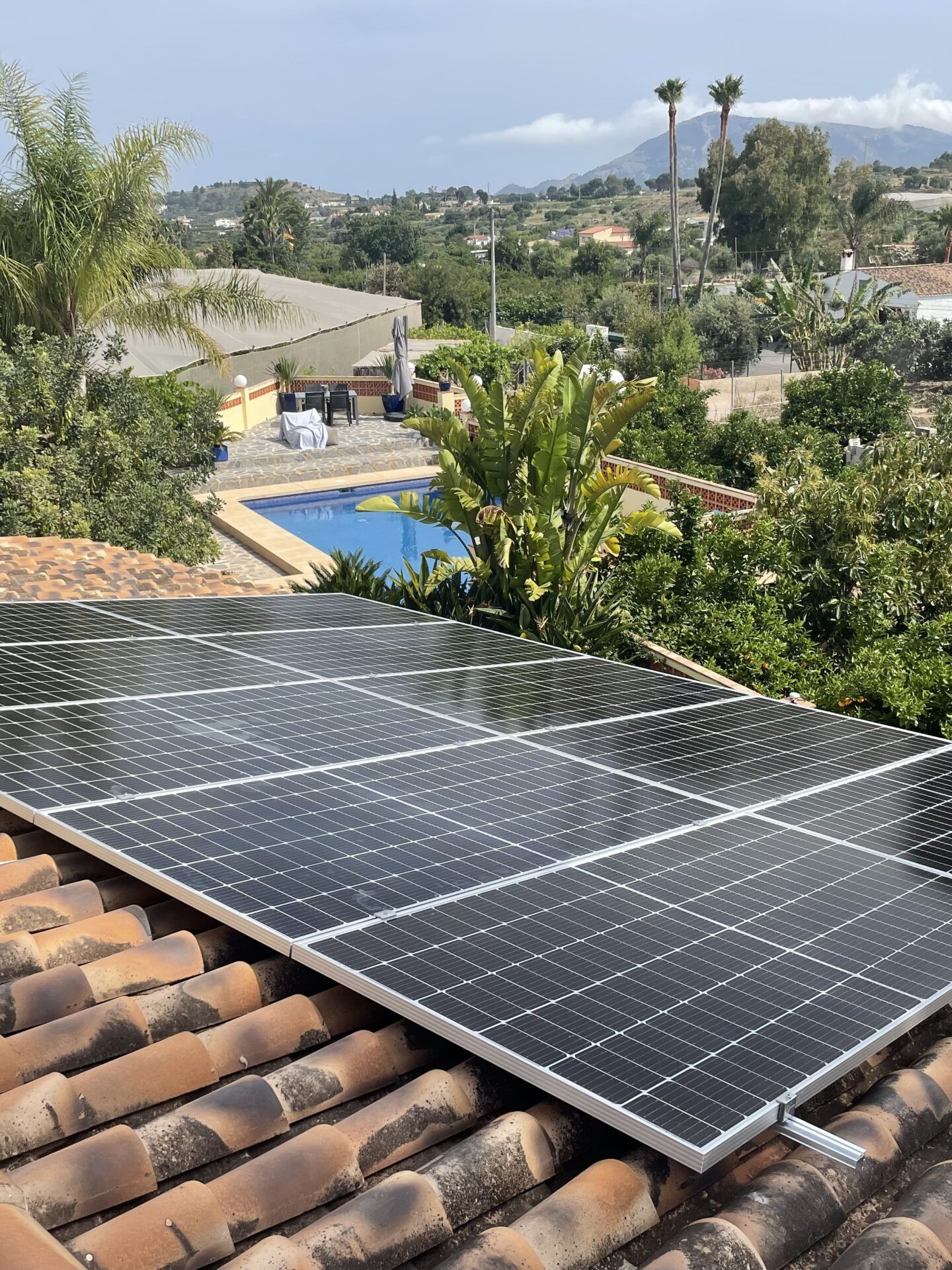 10X 460 wp Solar Panels, Altea, Alicante (Hybrid system)