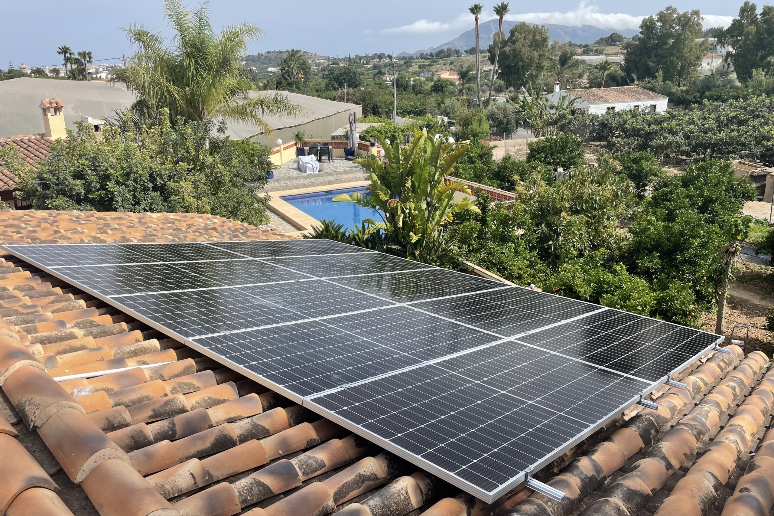 10X 460 wp Solar Panels, Altea, Alicante (Hybrid system)