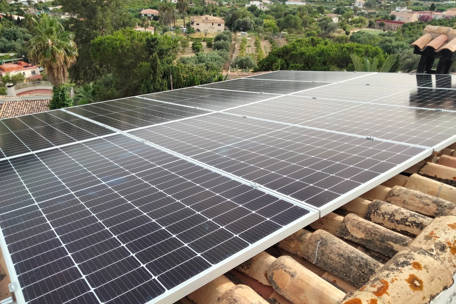 10X 460 wp Solar Panels, Altea, Alicante (Hybrid system)