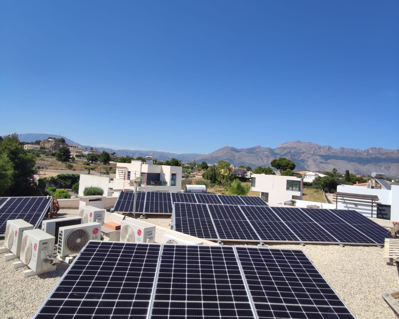 17X 460 wp Solar Panels, La Nucia, Alicante (Hybrid system)