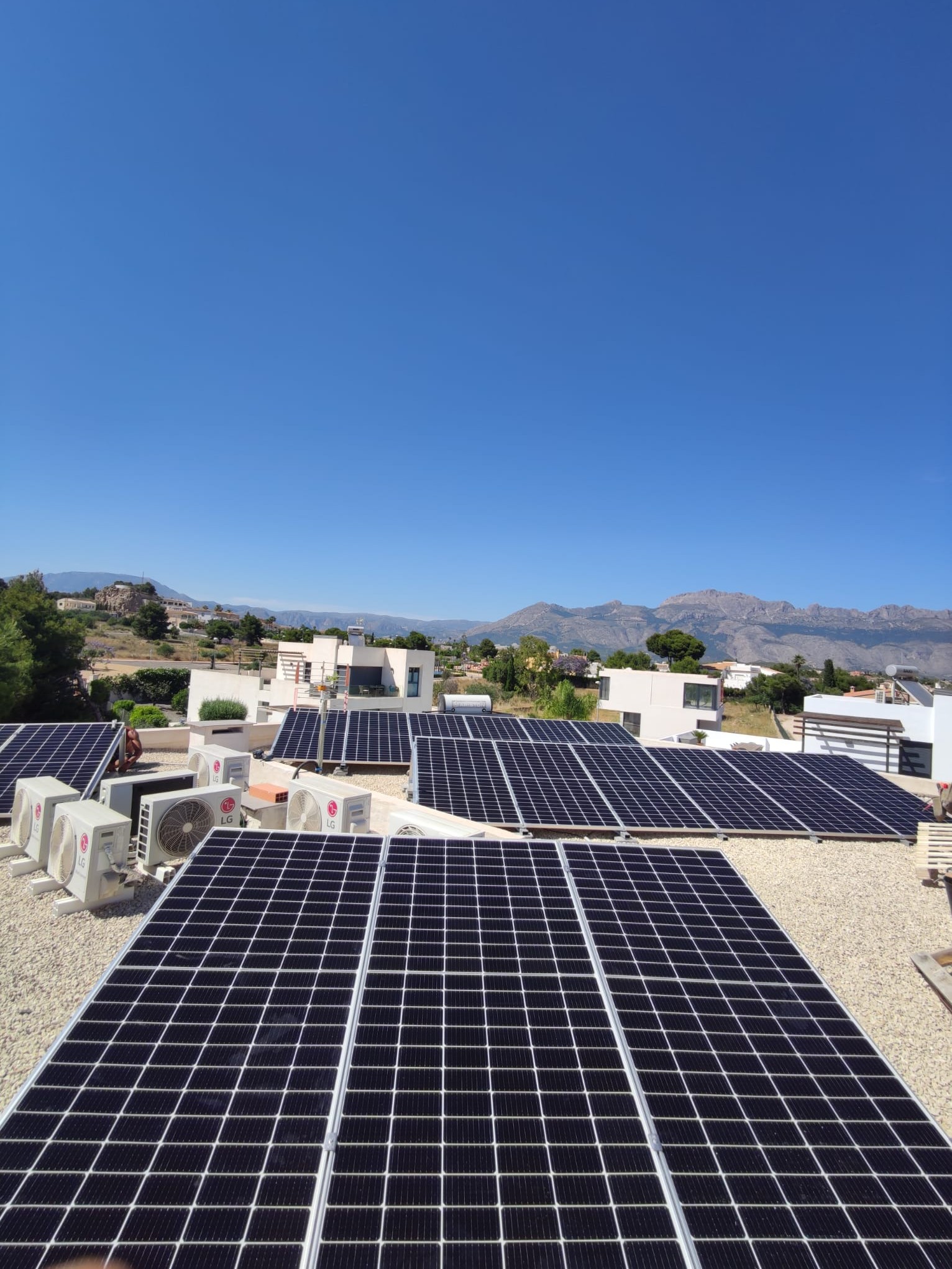 17X 460 wp Solar Panels, La Nucia, Alicante (Hybrid system)