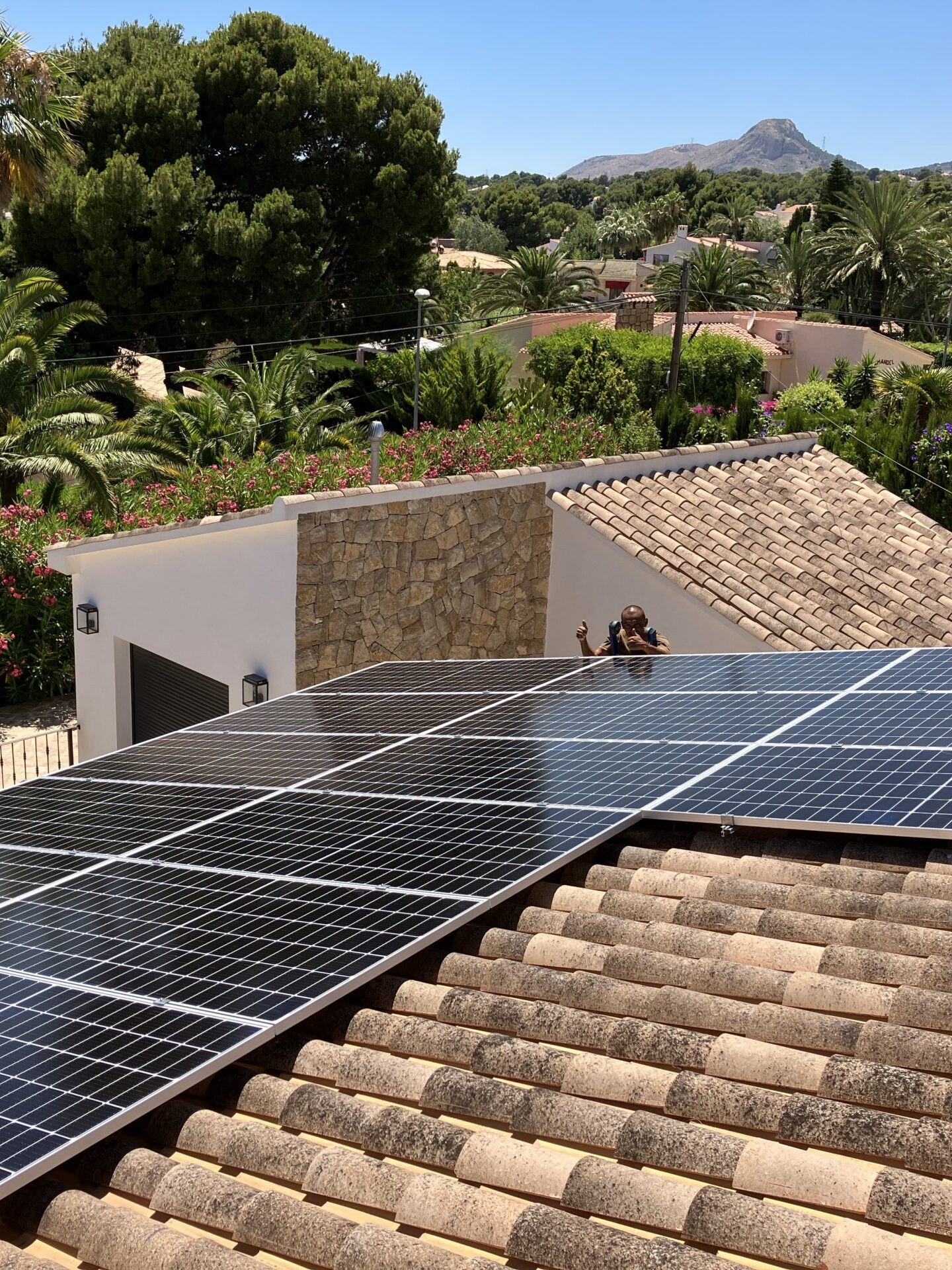 15X 380 wp Solar Panels, La Nucia, Alicante (Hybrid system)